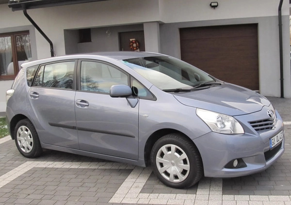 Toyota Verso cena 26600 przebieg: 234500, rok produkcji 2009 z Żyrardów małe 232